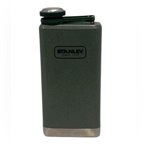 👠 Stanley Classic Green Flask with Silver Accents